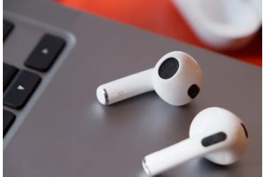 Apple AirPods